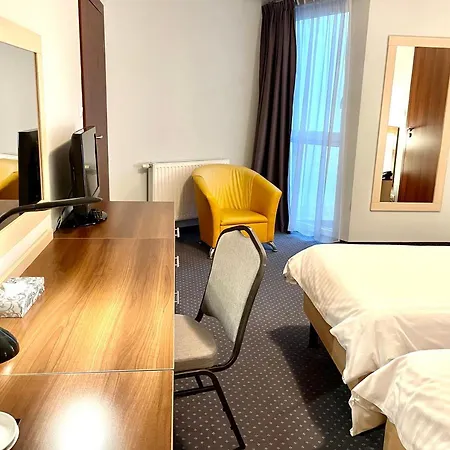 Poleczki Aparthotel *