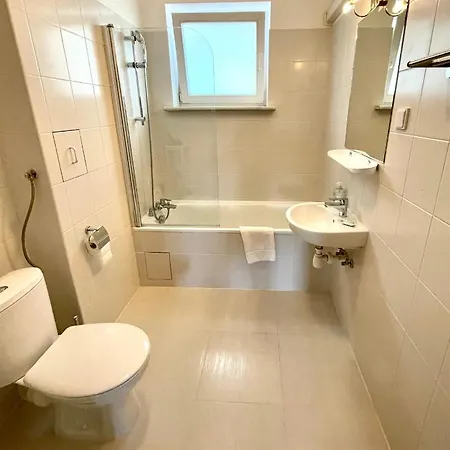 Poleczki 公寓式酒店 4*